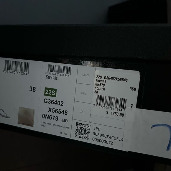 chanel sandal box - Picture 3 of 3